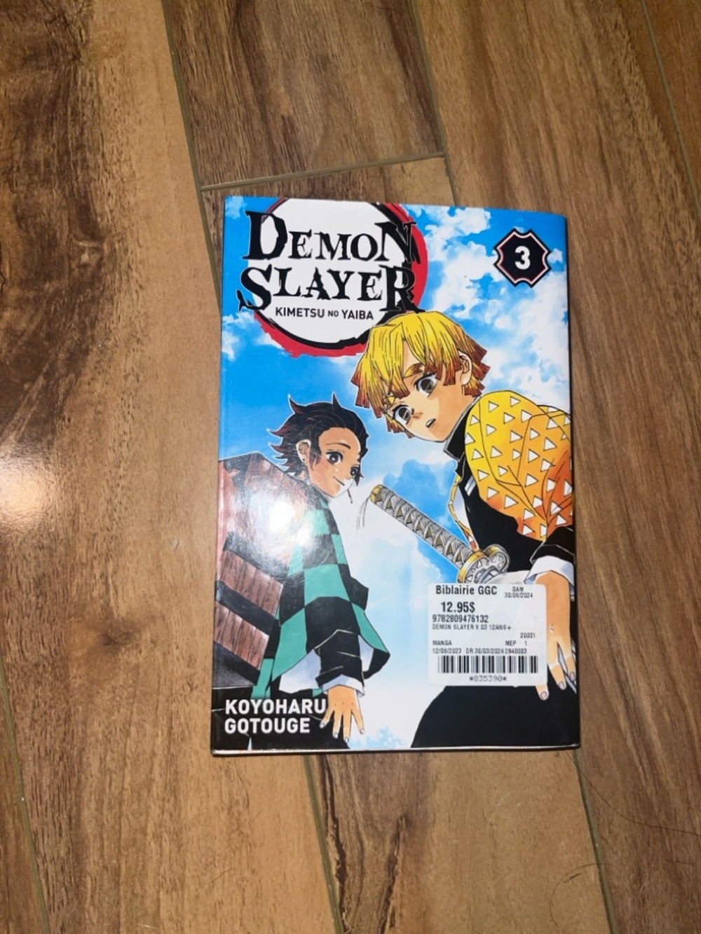 Demon Slayer Vol. 3 Manga Book - Blue, Yellow, Black French manga